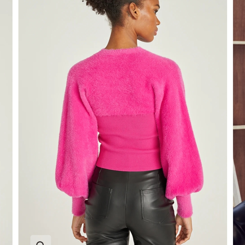 Amur Juliana Cut Out Knit Top - Picture 3 of 13